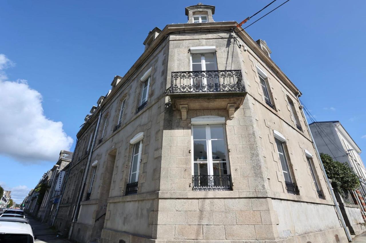 Napoleon Gare N2 Studio Lumineux Bylocly Pontivy Exterior foto
